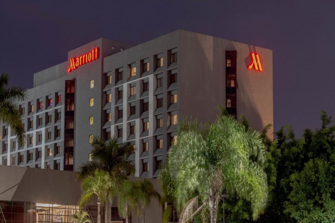 Marriott Sao Paulo Airport Hotel Гуарульюс Экстерьер фото Marriott's Desert Springs Hotel