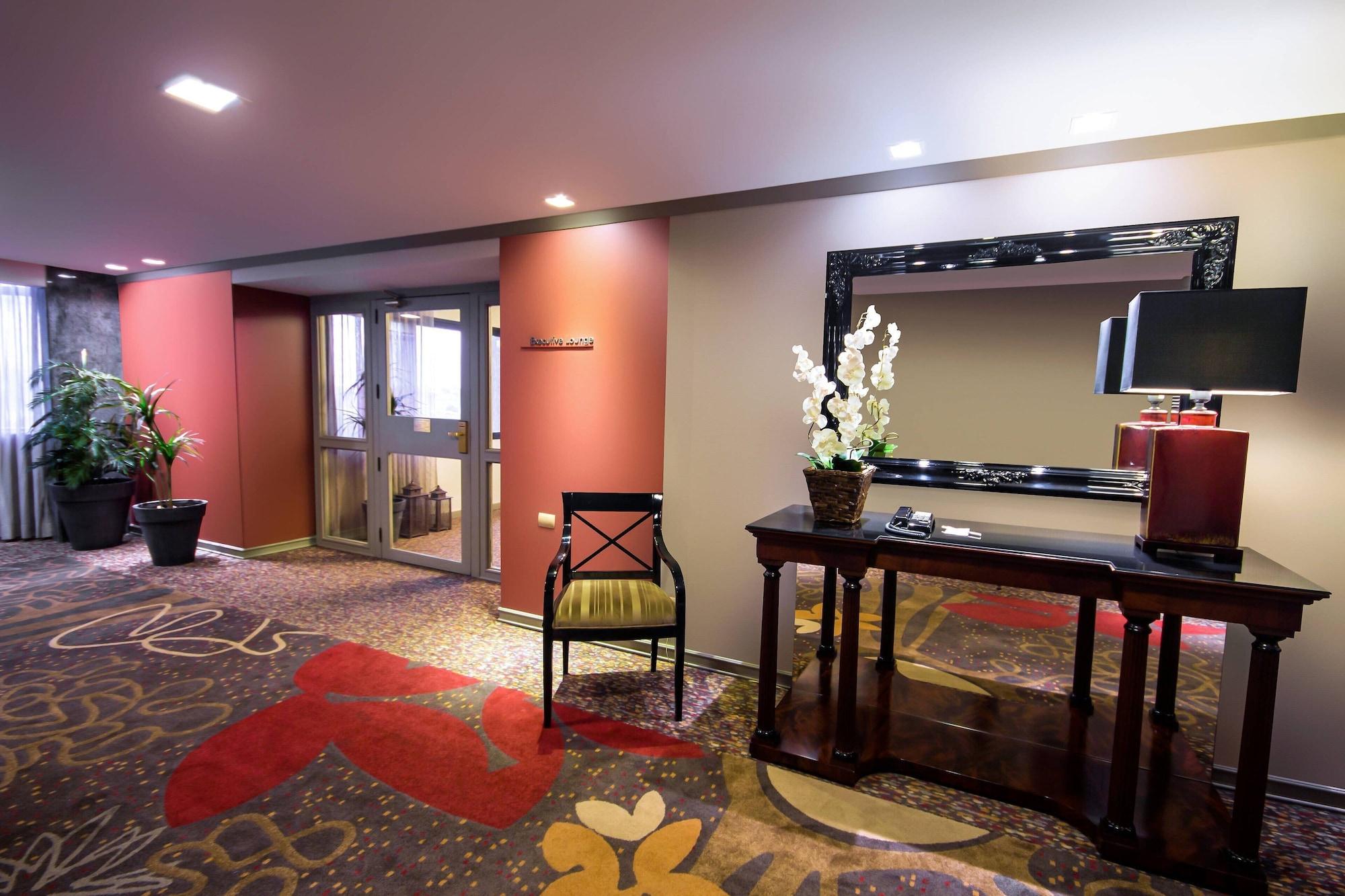 Marriott Sao Paulo Airport Hotel Гуарульюс Экстерьер фото The lobby of the hotel