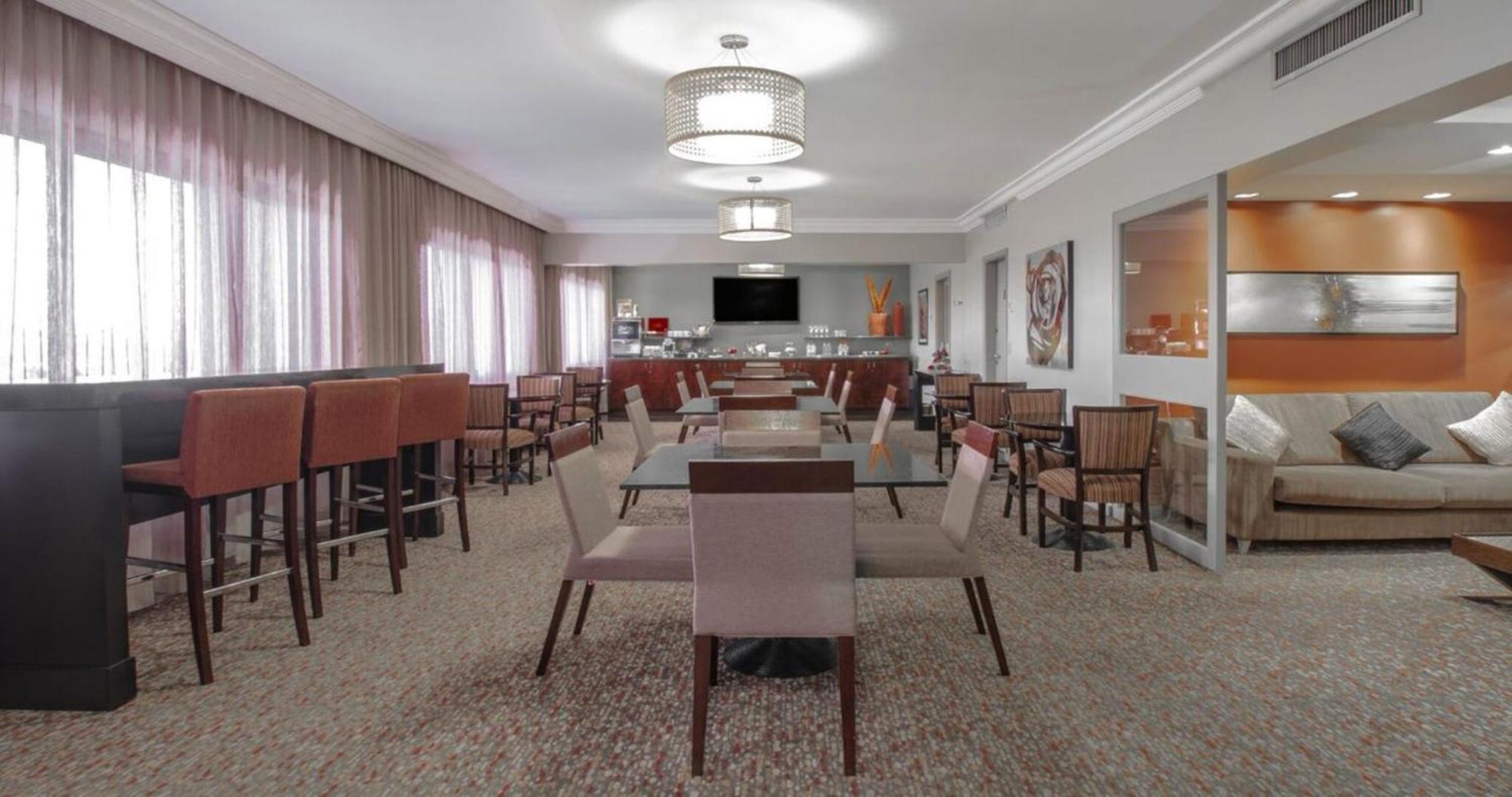 Marriott Sao Paulo Airport Hotel Гуарульюс Экстерьер фото The Club at Newark Airport